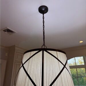 Grosvenor Large Single Hanging
Shade